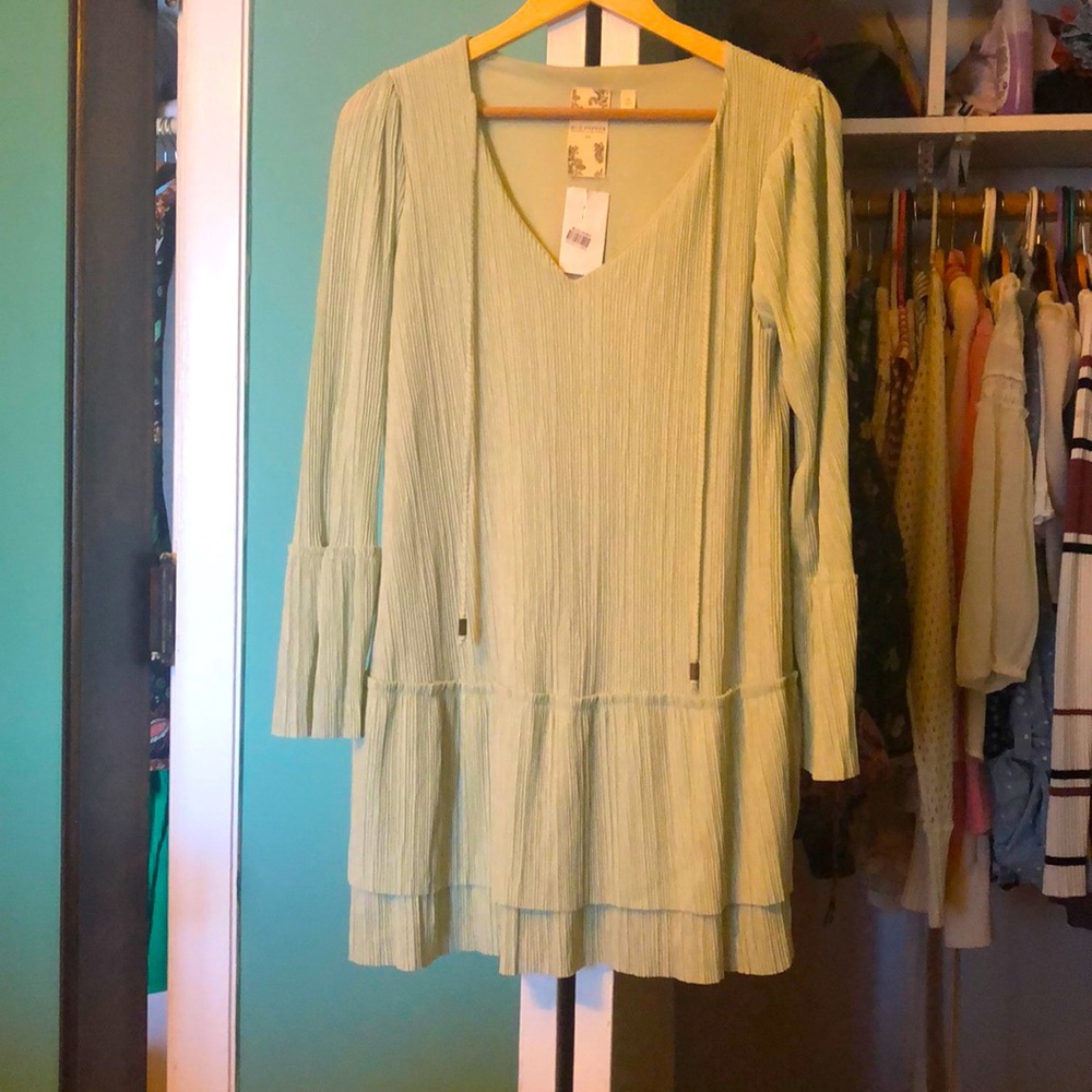 Dress - Picture 2 of 2